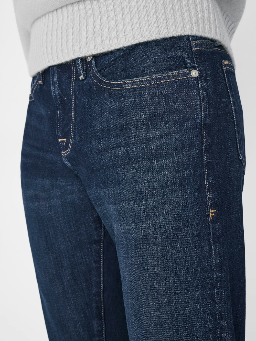 jeans waist view alt:size